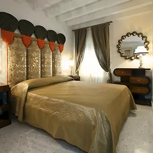 casa-fortuny-luxury-apartment.hotelinveneto.com/